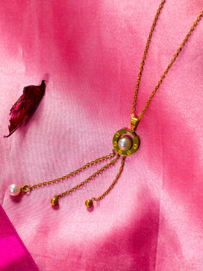Cartier Inspired Pearl & Chain Necklace