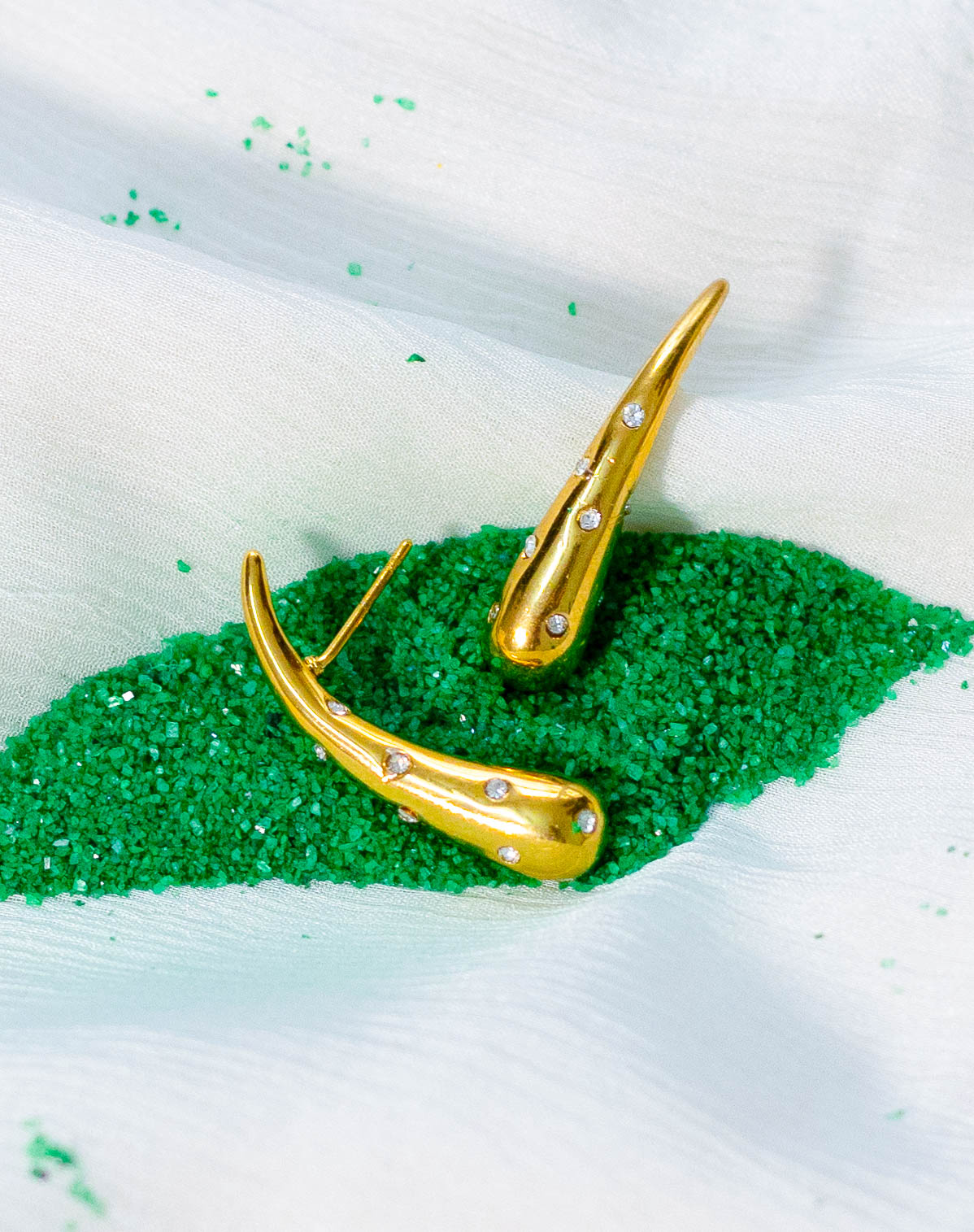 Sleek Curve Stud Earrings - Image 2