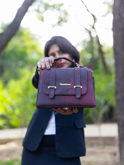 Textured Chic Crossbody Bag